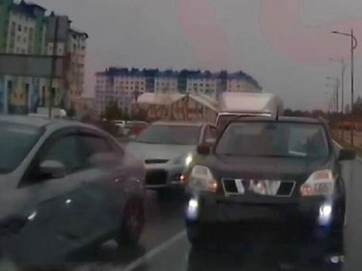 ГАИ Ноябрьска поймала любителя выехать на встречку благодаря жалобе в соцсетях