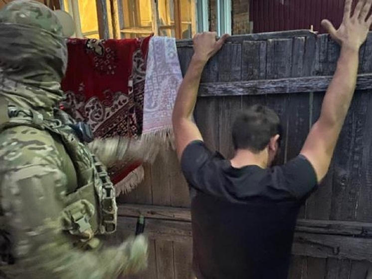23-летний житель Барнаула стал жертвой новосибирского мошенника: злоумышленник, давя на жалость, выманил у него почти 30 тысяч рублей