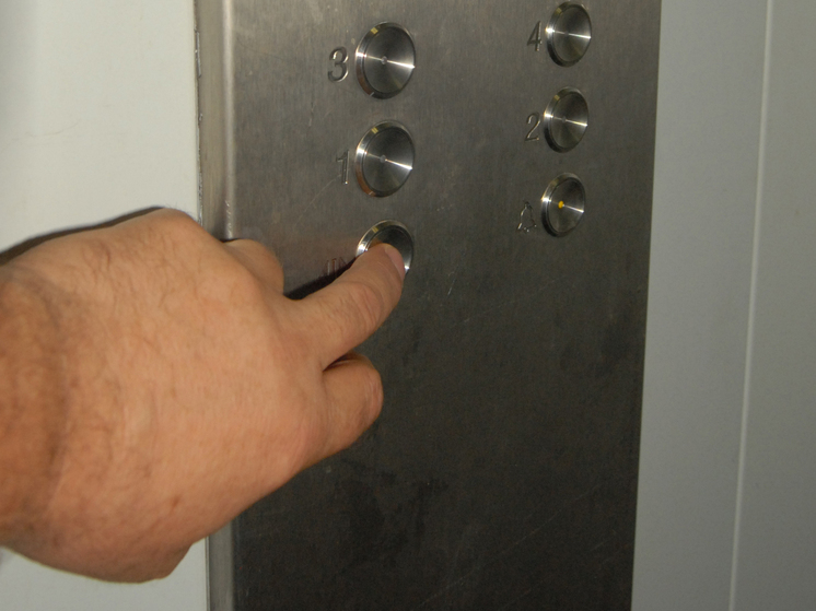 В Люберцах возбудили уголовное дело после падения лифта в жилом доме