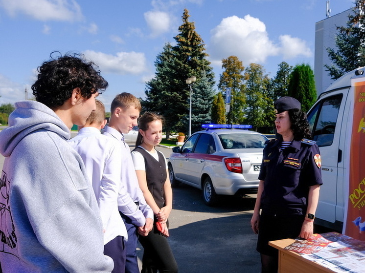 Росгвардия организовала работу выездного профориентационного пункта для жителей посёлка Килемары в Марий Эл