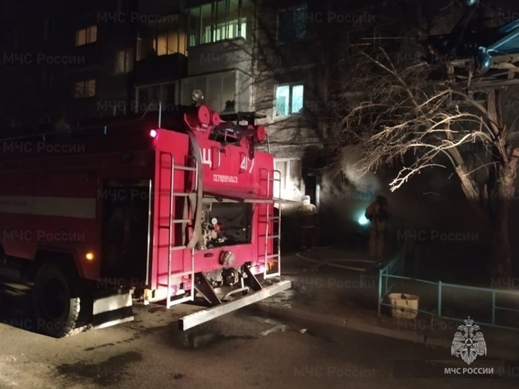 Четыре человека спасли при пожаре в 16-этажном доме в Екатеринбурге