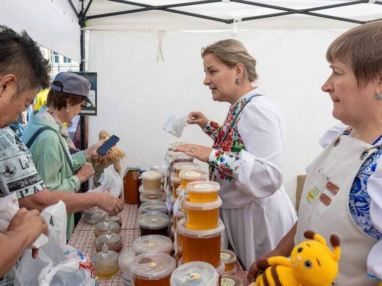 Во Владивостоке открылась ярмарка «Приморские продукты питания»