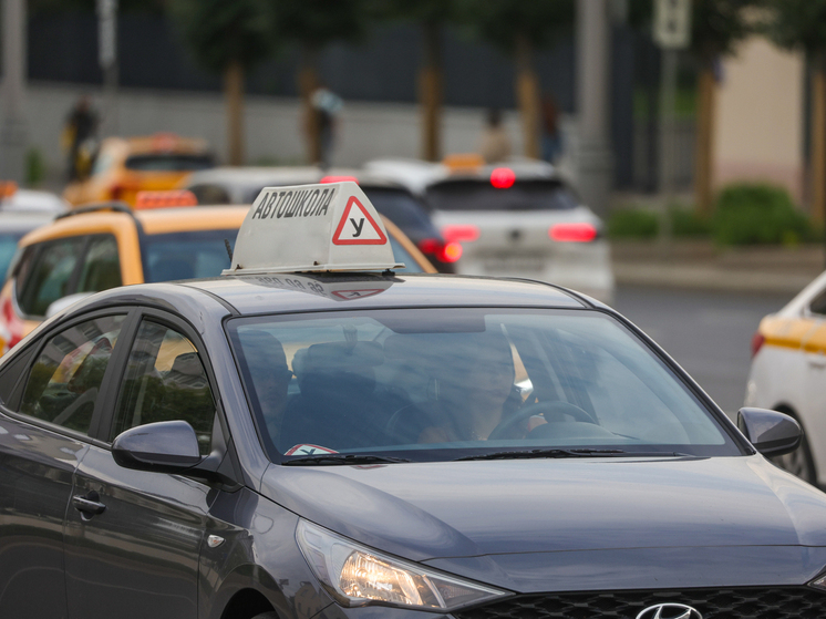 Стоимость обучения в автошколах России выросла на 20% за год