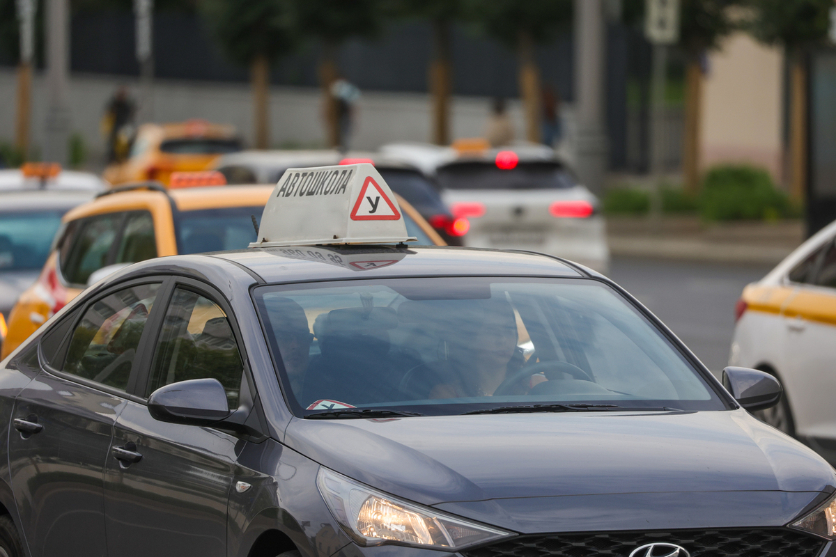 Стоимость обучения в автошколах России подорожала за год на 20%