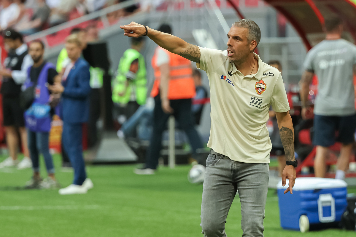 Челестини назван лучшим тренером РПЛ по итогам июля и августа