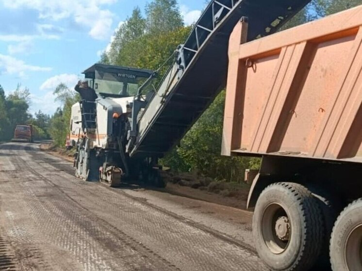 В Новгородской области досрочно приступили к ремонту дороги под Старой Руссой