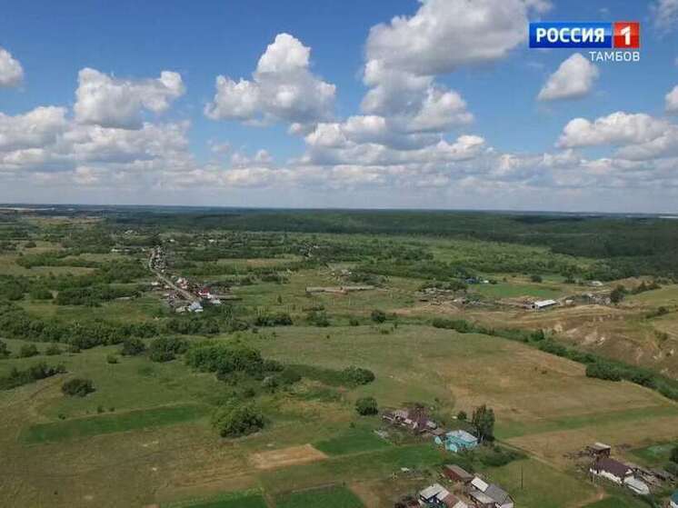 До 9 ноября тамбовчане имеют возможность выбрать населенные пункты с населением от 100 до 500 человек, которым предстоит обзавестись доступом к мобильному интернету в следующем, 2026 году. Областное голосование организовано Министерством цифровых технологий России в рамках федеральной программы «Цифровая экономика».