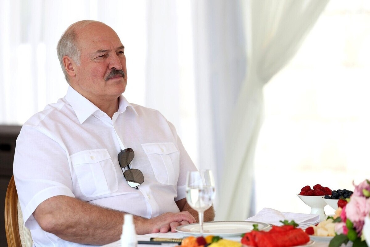 Лукашенко заявил, что очень ценит послание Трампа и "умеет читать между строк"
