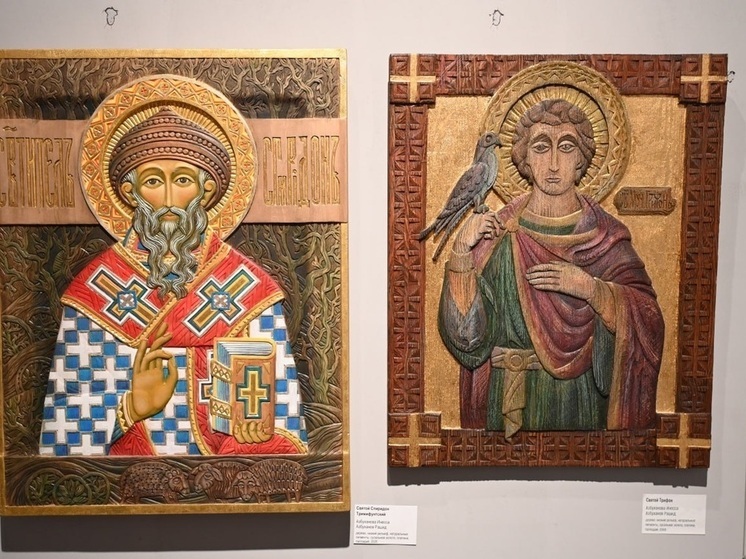 В галерее «Каретный сарай» Серпуховского историко-­художественного музея на выходных царила атмосфера торжественного благоговения