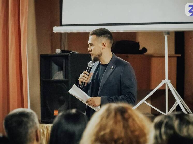 Министр молодежной политики ДНР рассказал, как уберечь детей от угроз