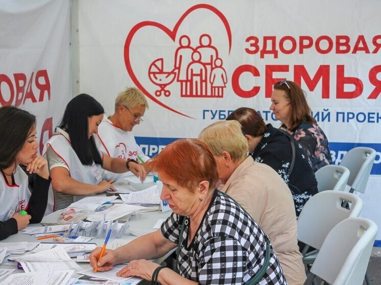 Выездная бригада медиков провела прием в Парфинском округе