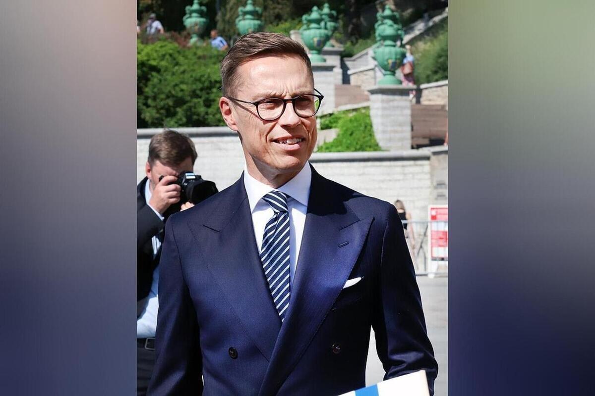 Стубб заявил, что он не может проводить время с женой из-за встреч с Зеленским