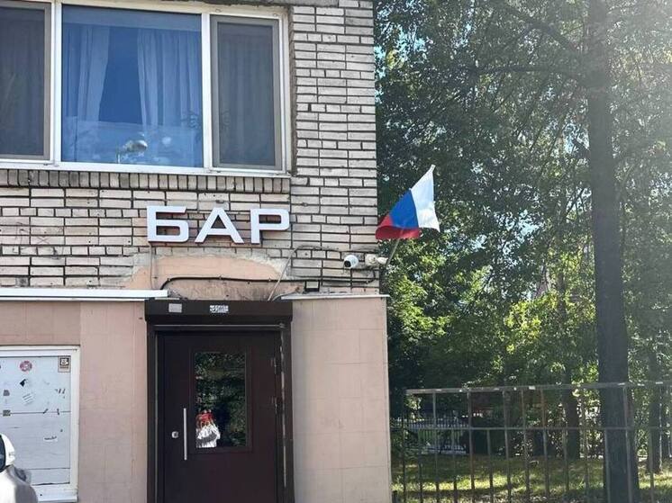 Бесящая «наливайка» на Ветеранов не прошла «фейс-контроль» у Смольного