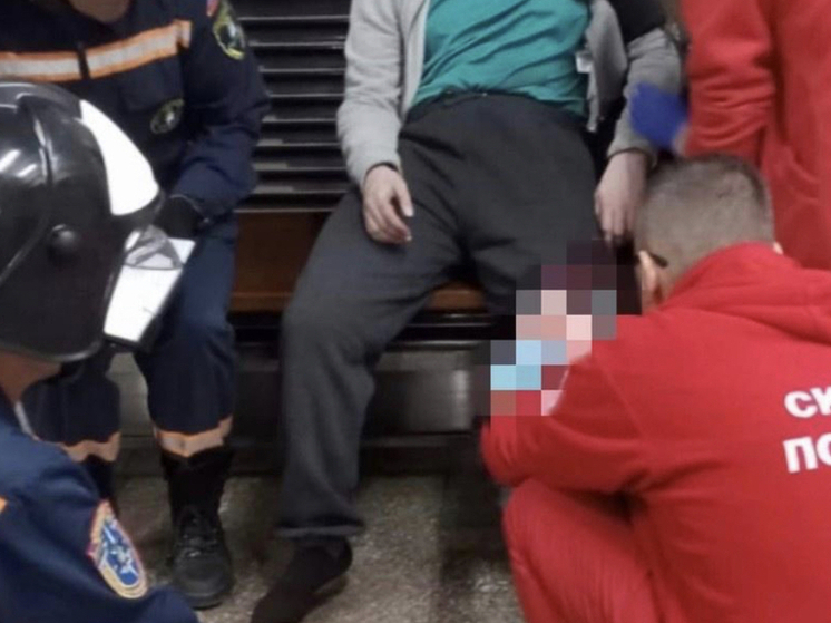 В Новосибирском метро 20-летний парень упал на рельсы на станции «Площадь Ленина»