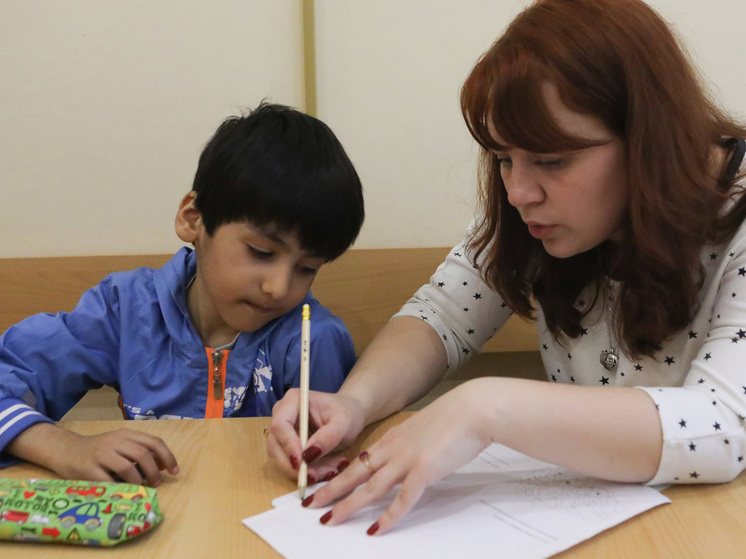 К детям мигрантов, не прошедшим входное тестирование в школе, может нагрянуть опека