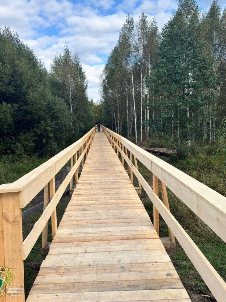 Восстановлен рухнувший год назад мост в Лухском районе