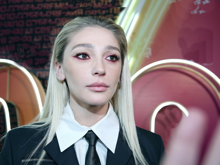 Forbes: из-за голой вечеринки Ивлеева потеряла 400 миллионов рублей