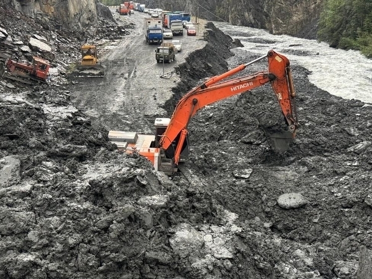 Селевой поток оставил без транспортного сообщения 10 сёл в Дагестане
