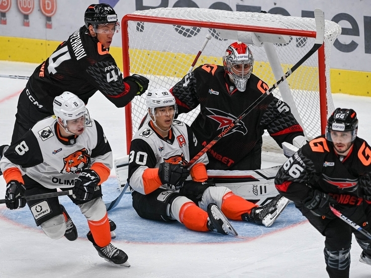 Наигрались: в Омске хабаровский «Амур» уступил «Авангарду»