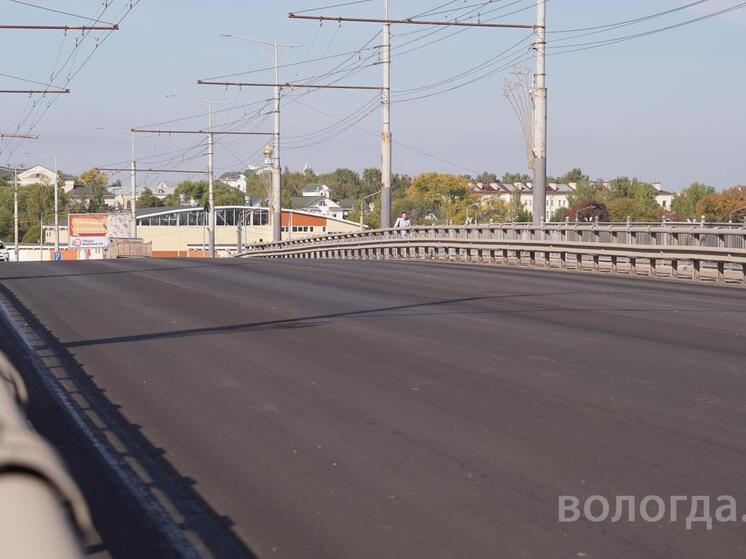Ямы убрали с моста 800-летия Вологды