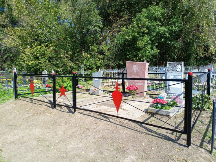 Полицейские Рославля почтили память героя, погибшего при исполнении долга