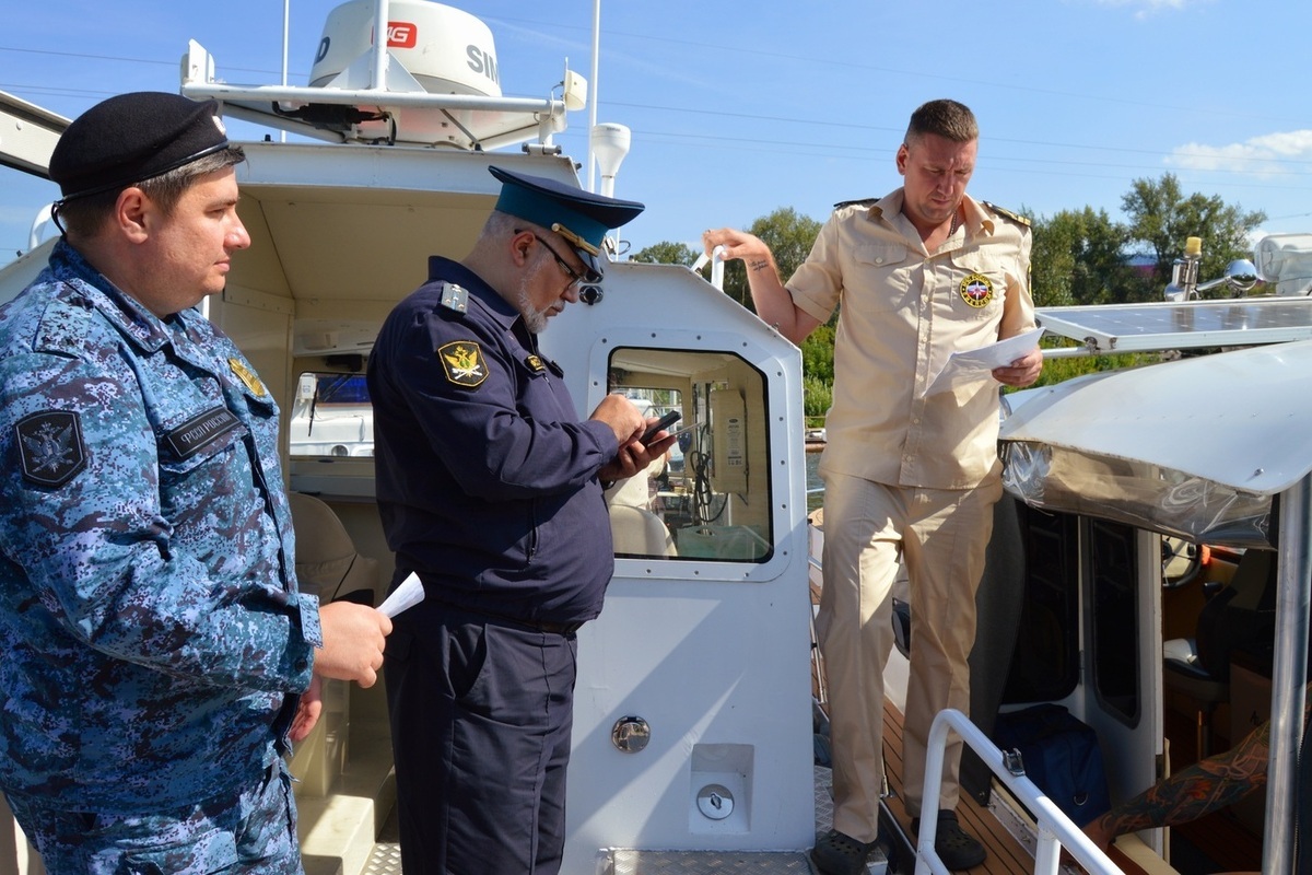 Самарские приставы арестовали судно местного должника