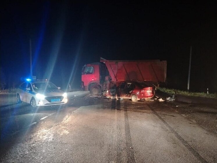 Дошкольник и двое взрослых пострадали в ДТП с грузовиком в Богучарском районе