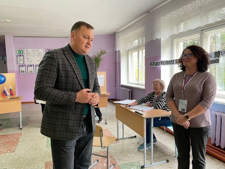 Жители поселка Энергетик определяют новый состав депутатов на выборах