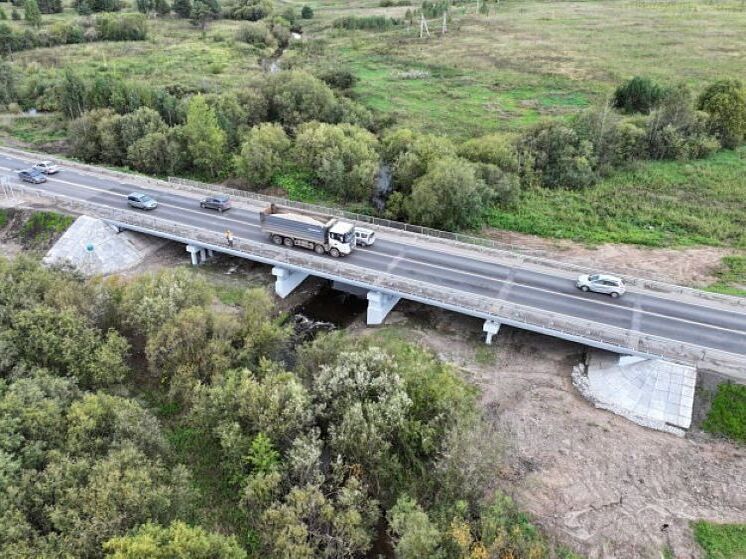 Обновленный мост через реку Полой открыт в Кировской области раньше срока