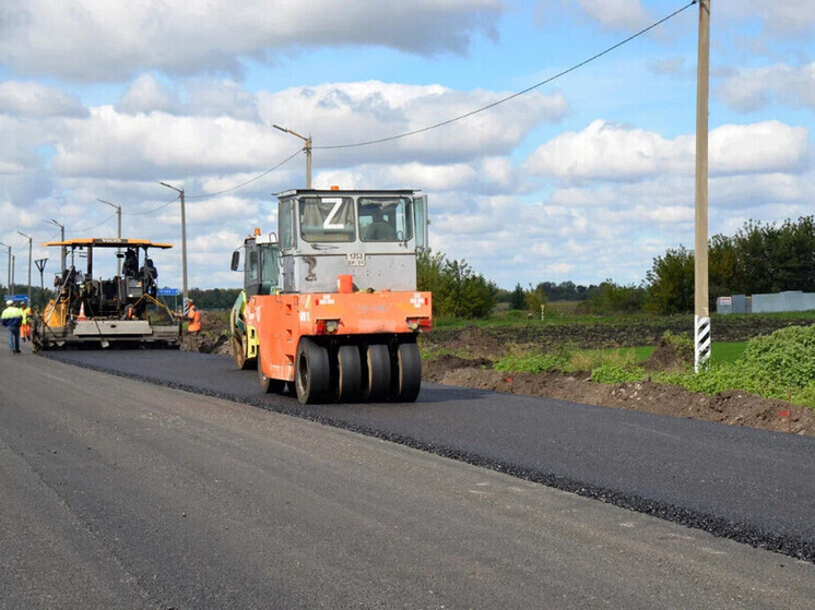На отрезке федеральной автотрассы Р-22 «Каспий» в Первомайском округе протяжённостью 15 километров полным ходом идет реконструкция. Этот участок федерального значения играет важную роль в обеспечении транспортных связей центральных регионов России с югом страны.