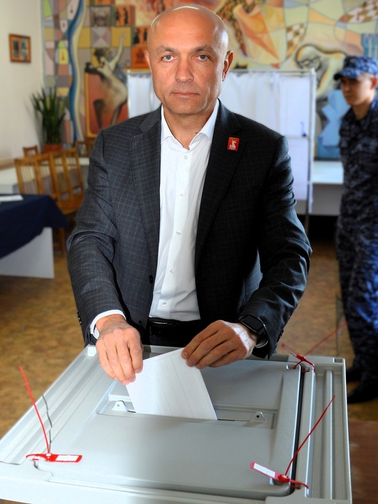 На выборах депутатов горсовета проголосовал мэр Орла