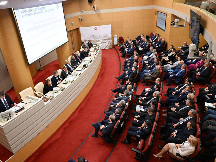 Рустам Минниханов поручил принять бюджет муниципалитетов без дефицита
