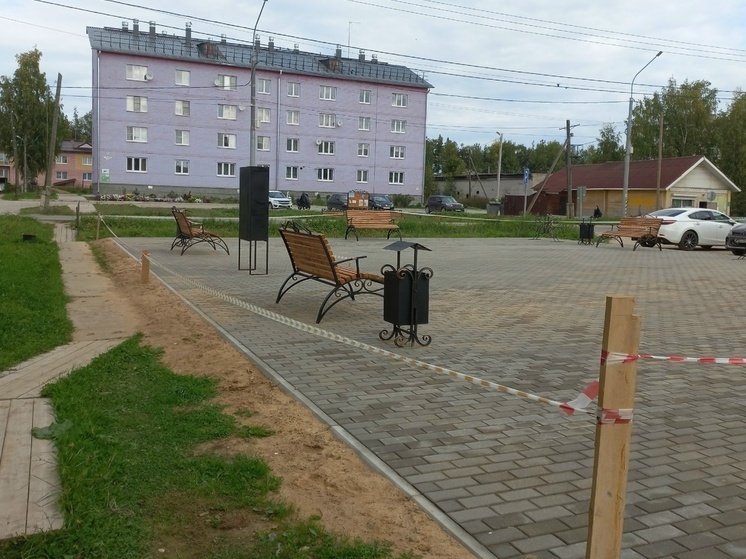 В Красноборске продолжается работа по проекту «Библиотечный дворик»