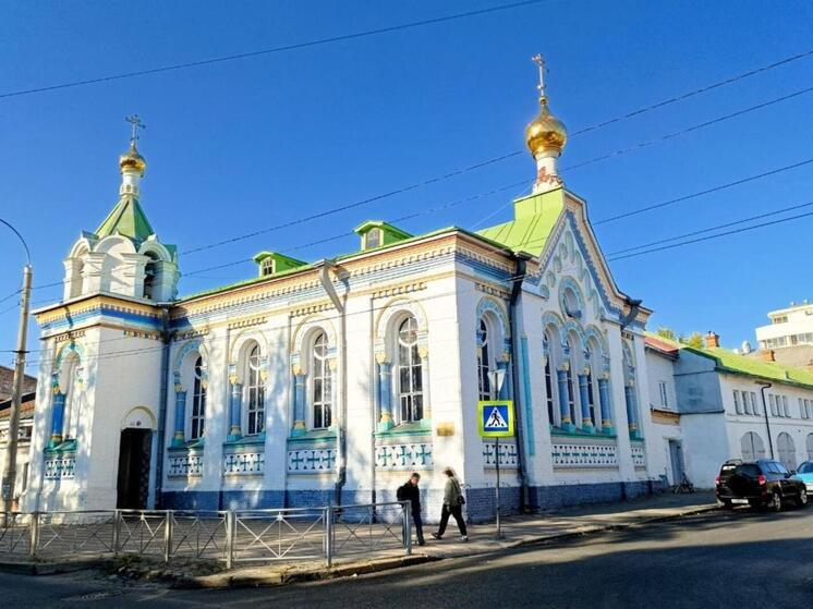 Архангелогородцы жалуются на парковку у Свято-Никольского храма