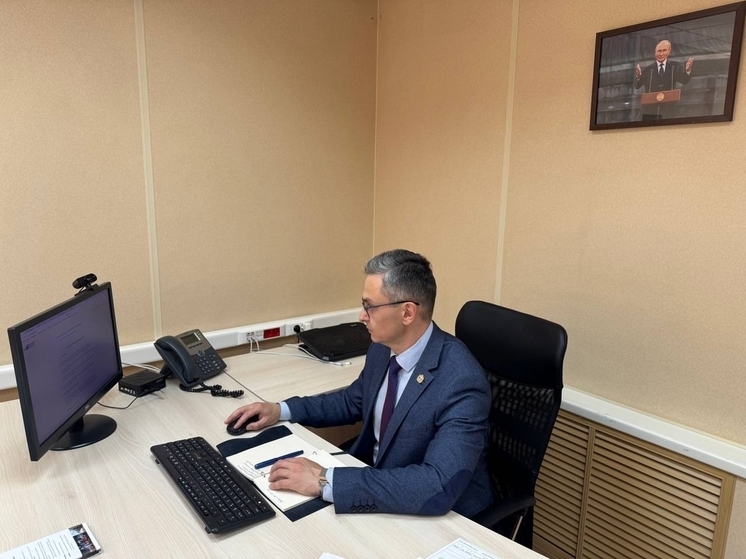 Главы министерств и районов Новгородской области проголосовали в первый день выборов