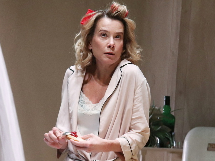 Телеведущая Юлия Высоцкая за год заработала 140 млрд рублей на лекарствах