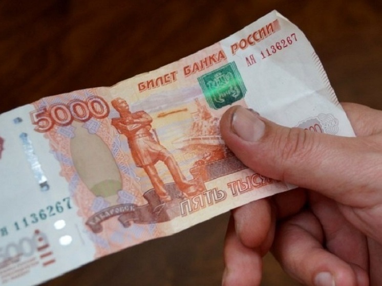Мошенница обманула продавца мороженого во Владимире, но ее вычислили по стакану с попкорном