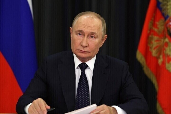 Путин: РФ хочет усиления взаимодействия писателей из разных государств
