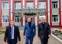 Глава Марий Эл Юрий Зайцев в ходе рабочей поездки в Новоторъяльский муниципальный район проверил ход работ на объектах капитального ремонта, которые проводятся в рамках реализации национальных проектов.