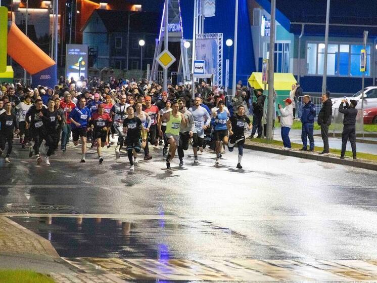 Больше 300 спортсменов вышли на массовый забег в Тарко-Сале