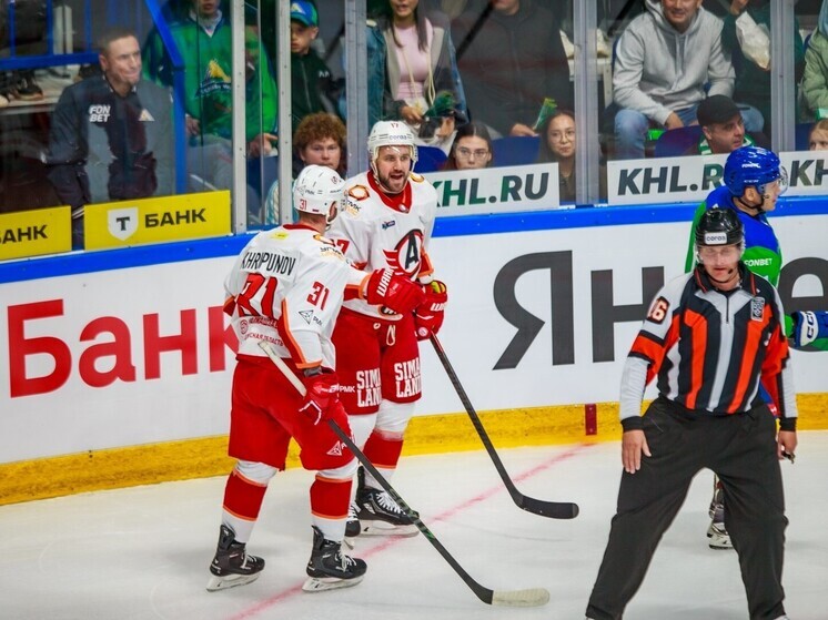 «Автомобилист» разгромил в Уфе «Салават Юлаев»