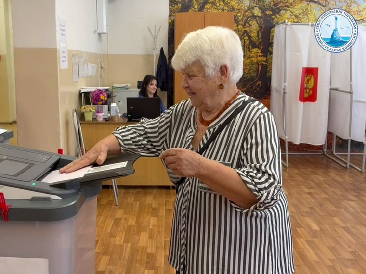 Севастопольские долгожители активно голосуют на выборах губернатора