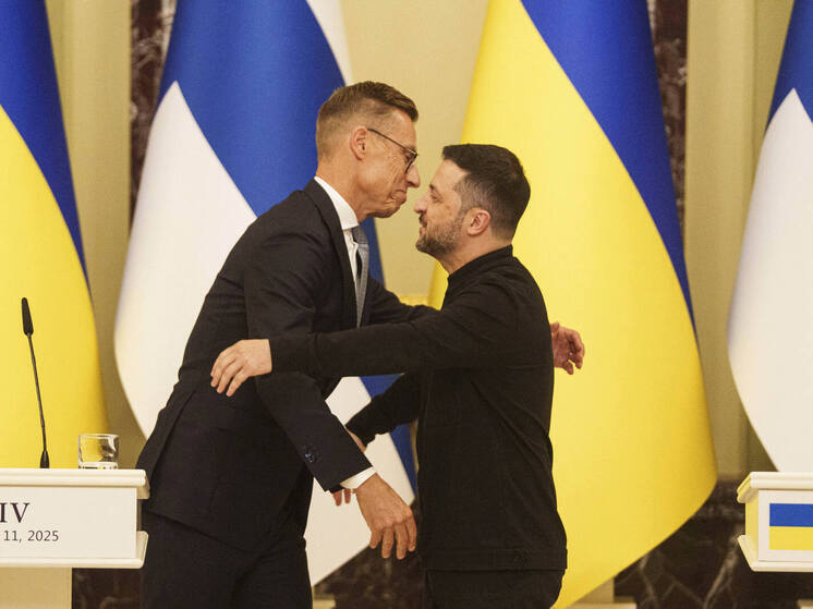 Пушков посоветовал Стуббу вернуться к жене