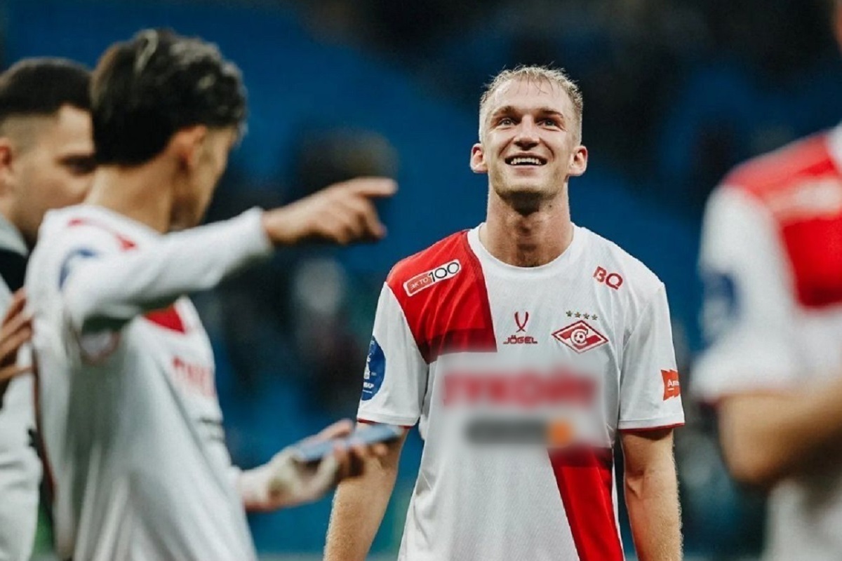 Защитник «Спартака» Даниил Денисов получил серьезную травму в дерби, но продолжил играть