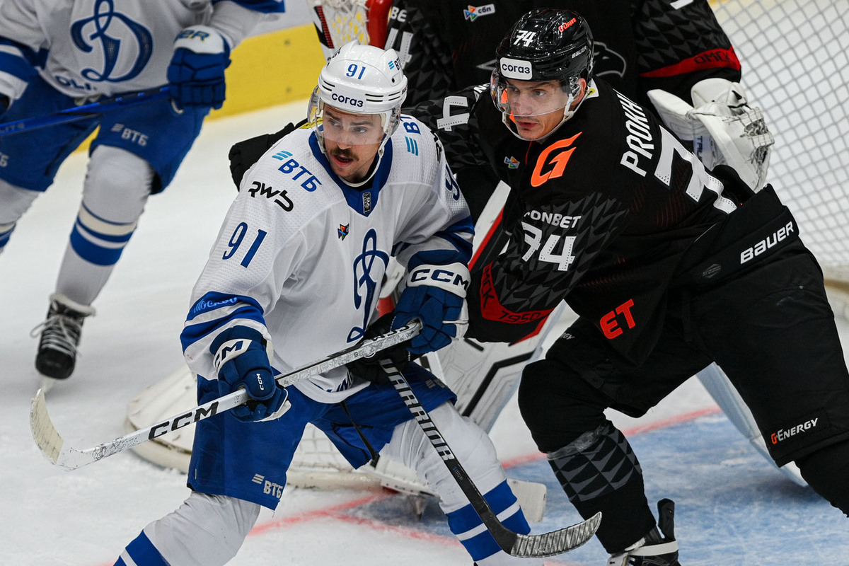 Омский "Авангард" одержал волевую победу над московским "Динамо" в матче регулярного чемпионата КХЛ