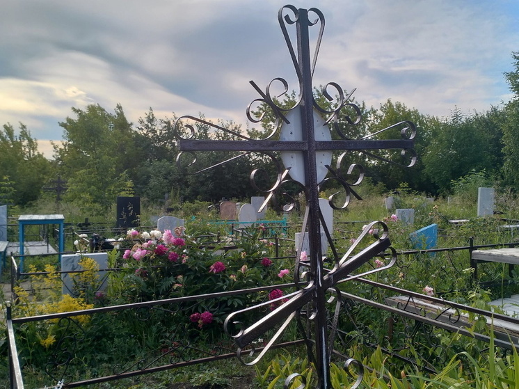 В Омске отремонтируют дороги на Ново-Южном кладбище