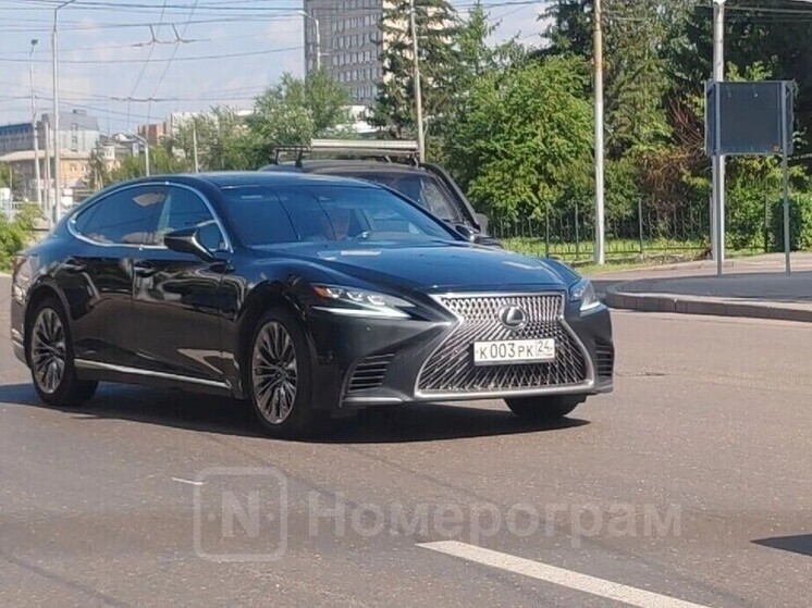 Красноярское УДИБ выплатит почти 300 тысяч рублей за повреждение автомобиля из губернаторского парка