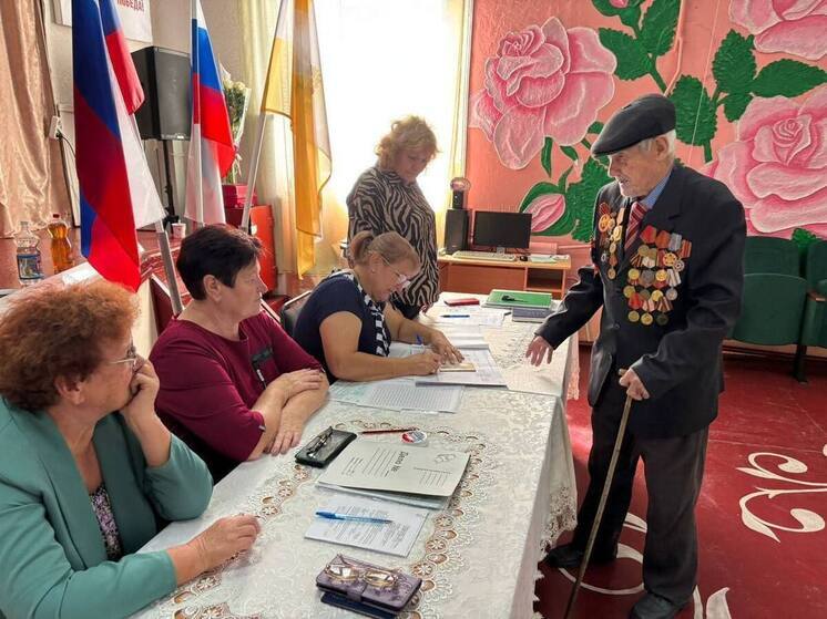 На Ставрополье проголосовал на выборах 101-летний участник Сталинградской битвы