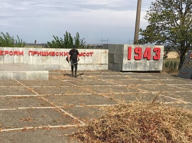 На территории Токмакского района проводятся работы по благоустройству памятников военной истории