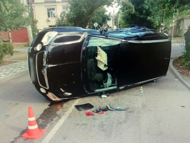 В Кисловодске водителя иномарки госпитализировали после столкновения